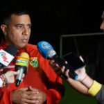 César Farías: »debemos jugarlo como un partido de Eliminatorias»