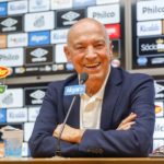 Jesualdo Ferreira es presentado como DT del Santos de Soteldo